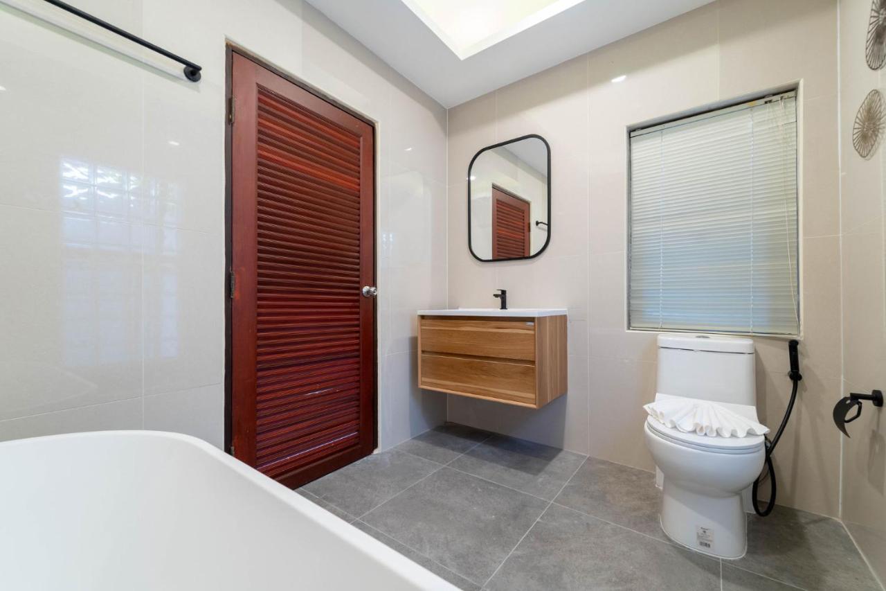Villa Amaya, 2 Story Tropical Oasis With Green Hills View & Pool, Kamala-stranden Eksteriør bilde